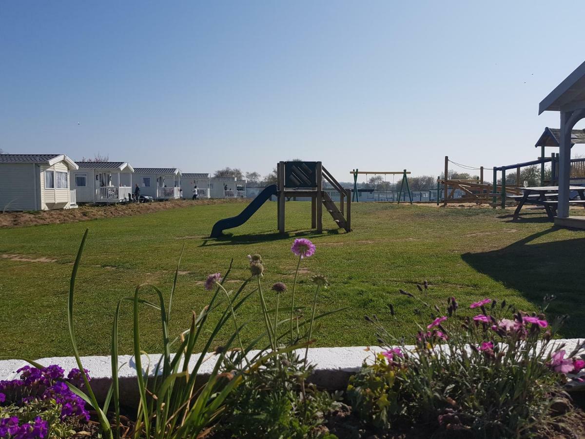 218 - 2 Bed Chalet, Belle Aire, Beach Road, Hemsby, Nr29 Esterno foto